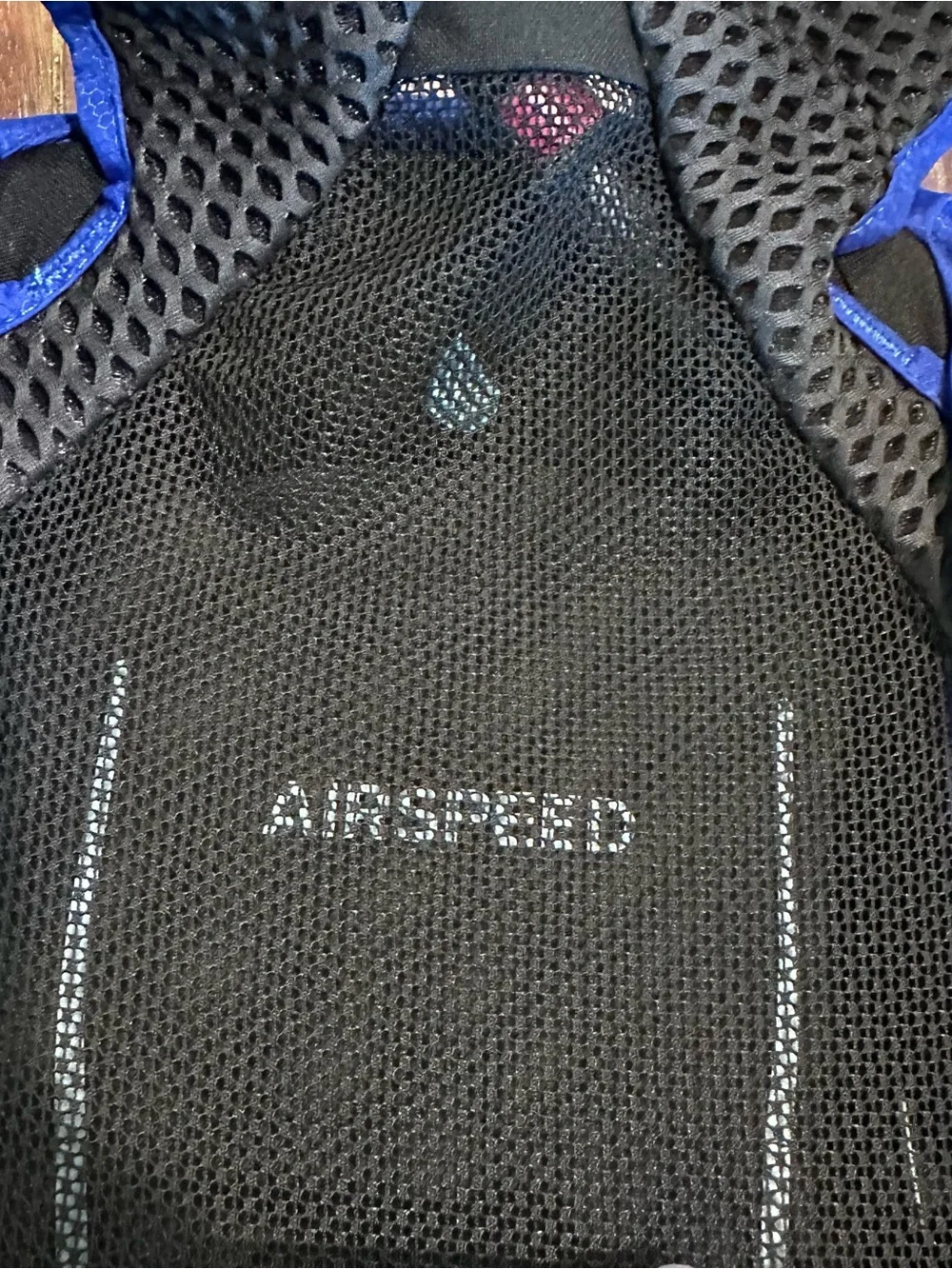 Osprey Blue Hydraulic Backpack With Rain Cover & Compartment